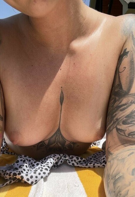 Foto desnuda filtrada de OnlyFans de Casadyarobertson