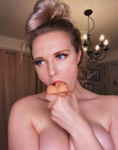 Millie Amber