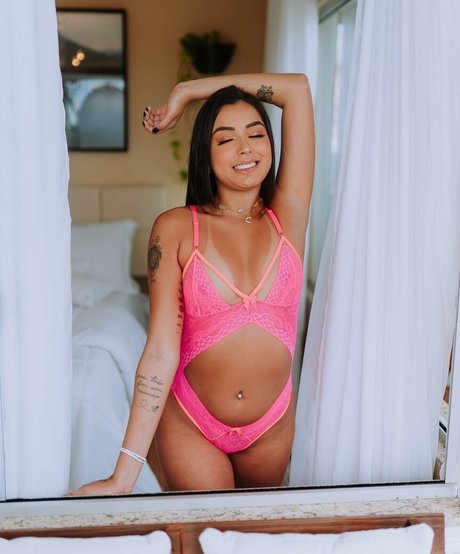 Naty Carolinne
