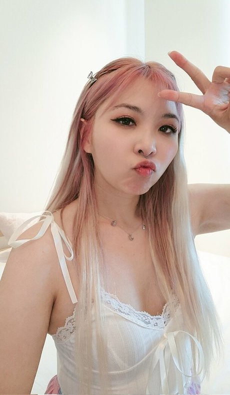 Foto desnuda filtrada de OnlyFans de Yvonneflinetv