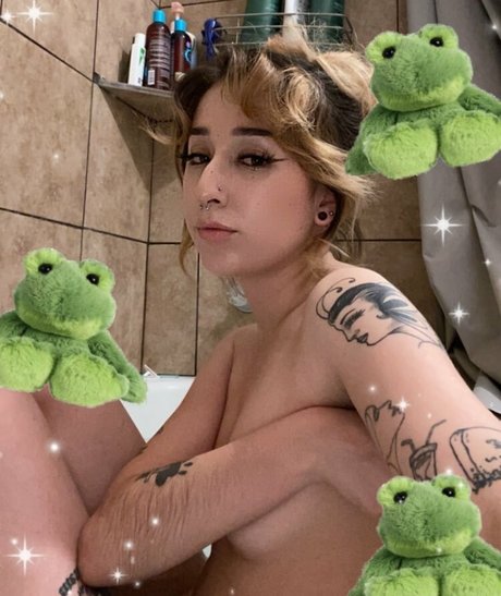 Foto desnuda filtrada de OnlyFans de Dinkhoe