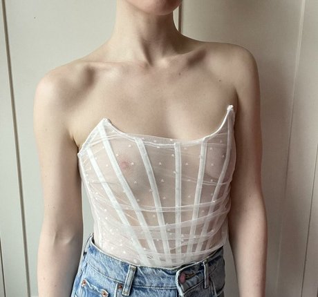 Foto desnuda filtrada de OnlyFans de Alice Ipsen