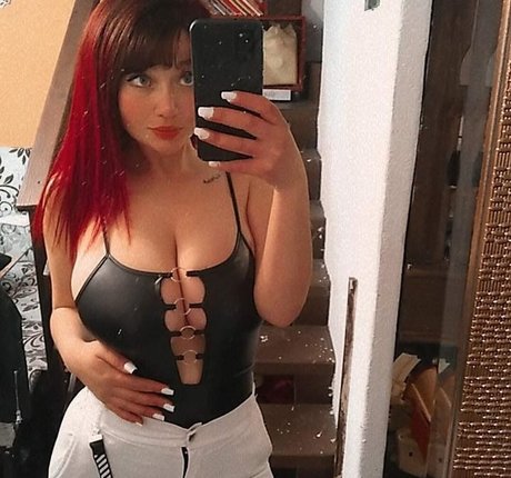 Foto desnuda filtrada de OnlyFans de Sabri Silvera
