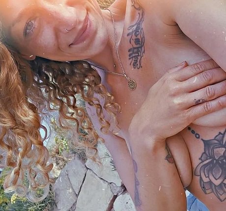 Foto desnuda filtrada de OnlyFans de Curlysuetrip