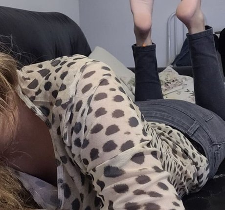 Anna Cute Feet