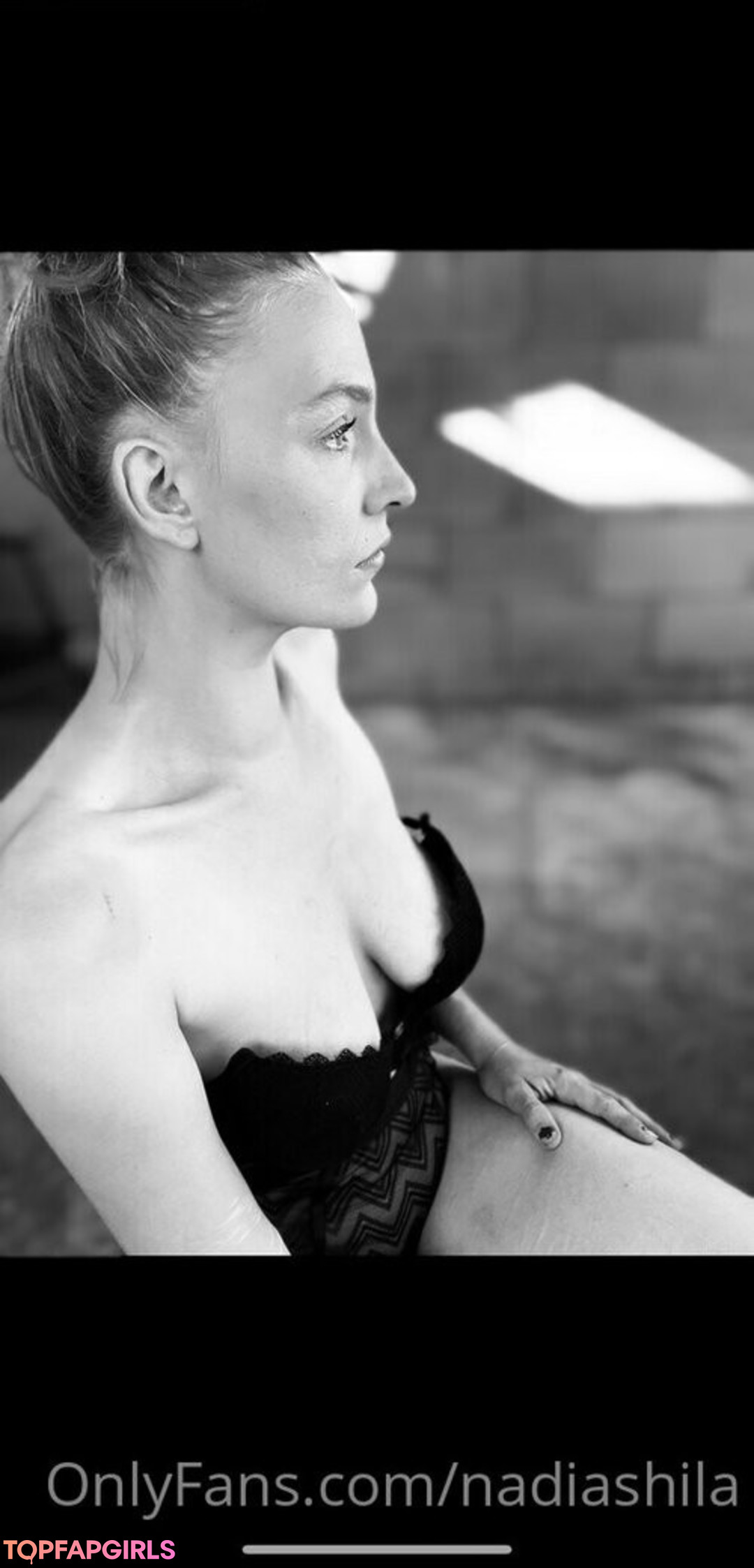 Foto desnuda filtrada de OnlyFans de Nadia Shila #24 Foto desnuda filtrada de OnlyFans de Nadia Shila #24