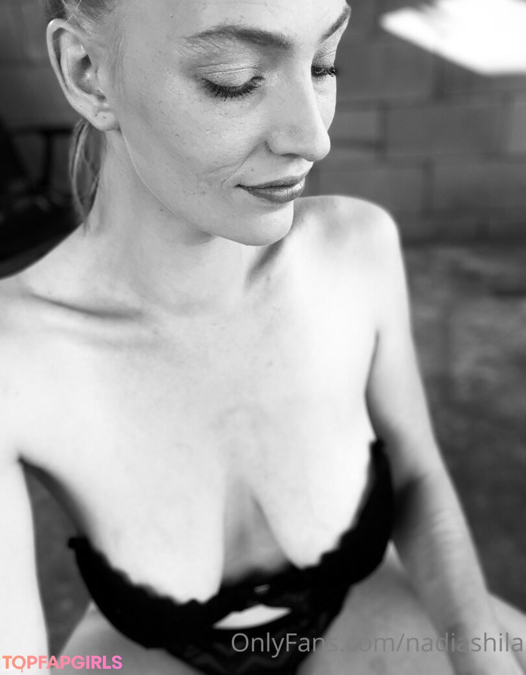 Foto desnuda filtrada de OnlyFans de Nadia Shila #30 Foto desnuda filtrada de OnlyFans de Nadia Shila #30