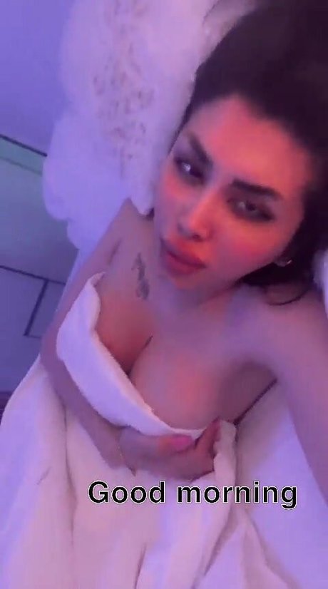 Foto desnuda filtrada de OnlyFans de Mira Nouri