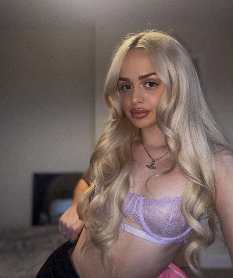 Foto desnuda filtrada de OnlyFans de Olivia Lee