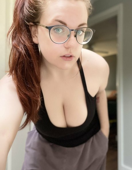 Foto desnuda filtrada de OnlyFans de Amisakadarthana