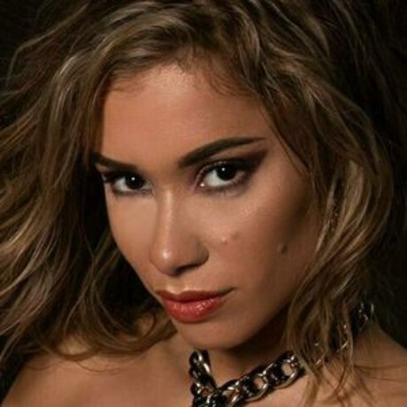 Playmate_esme_x_official