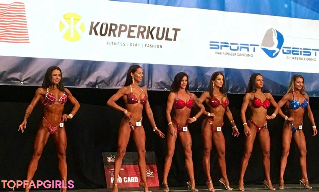 Foto desnuda filtrada de OnlyFans de Mira Cuckold #5 Foto desnuda filtrada de OnlyFans de Mira Cuckold #5