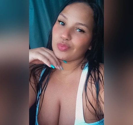 Adriane Esteves