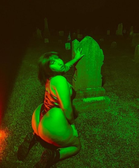 Foto desnuda filtrada de OnlyFans de Doomvana
