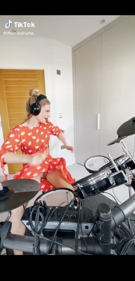 Foto desnuda filtrada de OnlyFans de Florriedrums
