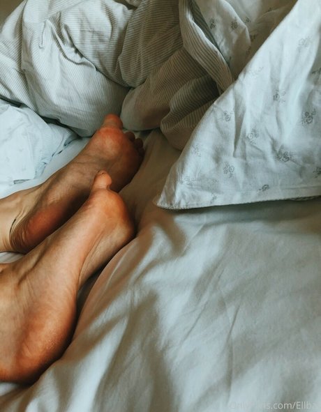 Foto desnuda filtrada de OnlyFans de Ellbat