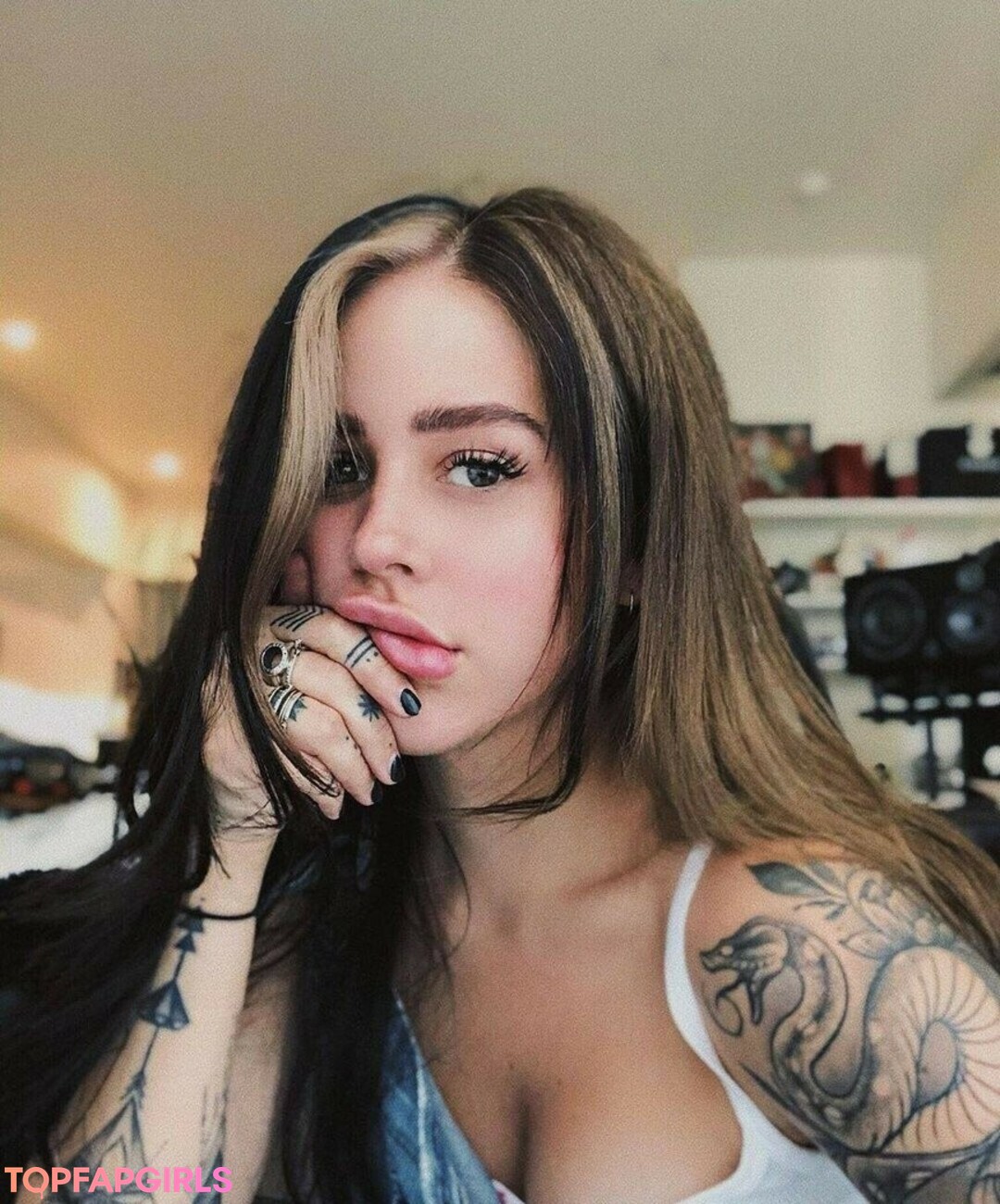 Foto desnuda filtrada de OnlyFans de Craycraysounds #35 Foto desnuda filtrada de OnlyFans de Craycraysounds #35