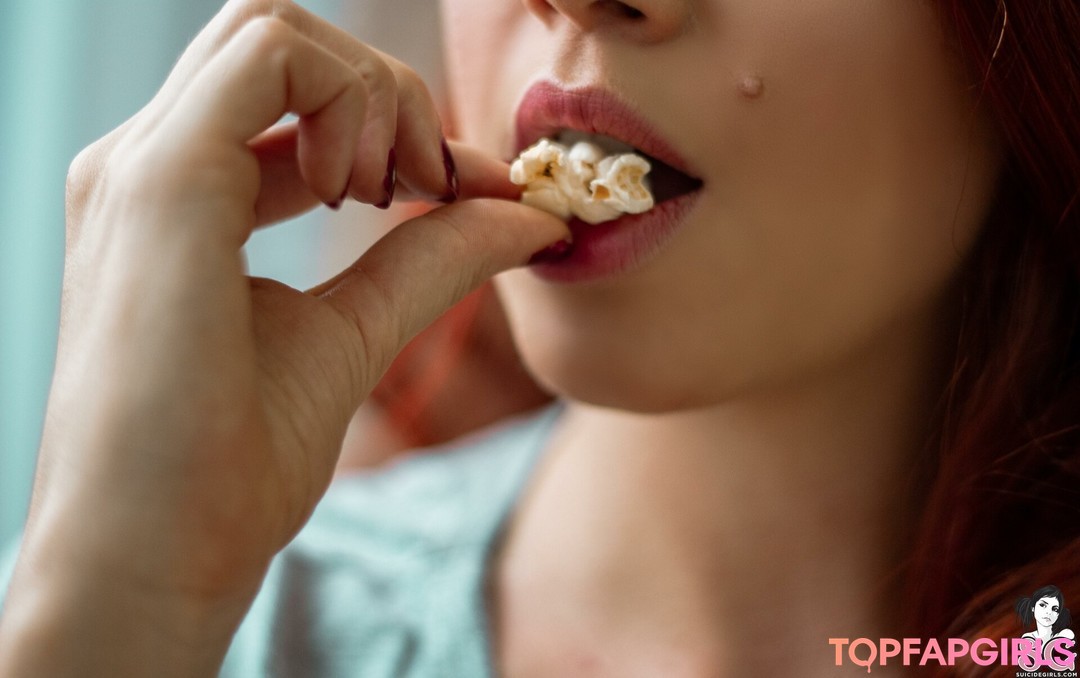 Foto desnuda filtrada de OnlyFans de Lillyangel #2 Foto desnuda filtrada de OnlyFans de Lillyangel #2