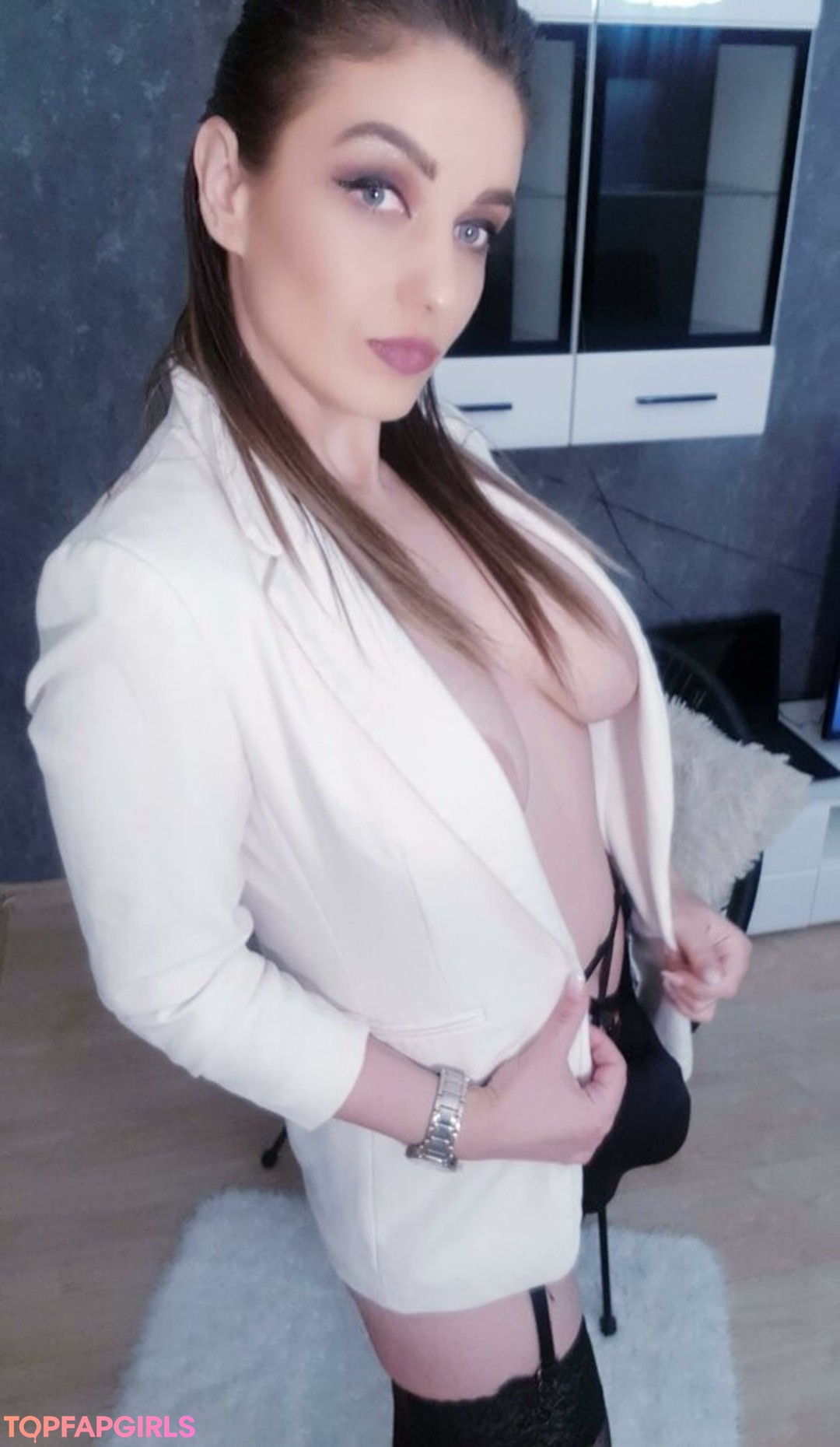 Foto desnuda filtrada de OnlyFans de Rebeccawhitets #76 Foto desnuda filtrada de OnlyFans de Rebeccawhitets #76