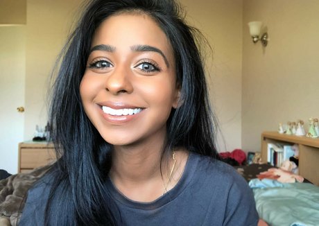 Foto desnuda filtrada de OnlyFans de Zahra Rai