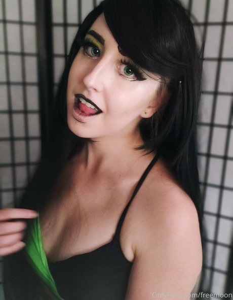 Foto desnuda filtrada de OnlyFans de Moonirl