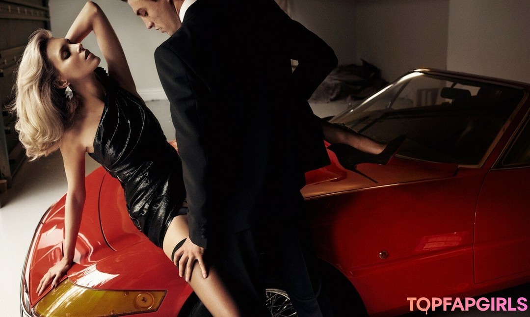 Foto desnuda filtrada de OnlyFans de Anja Rubik #90 Foto desnuda filtrada de OnlyFans de Anja Rubik #90