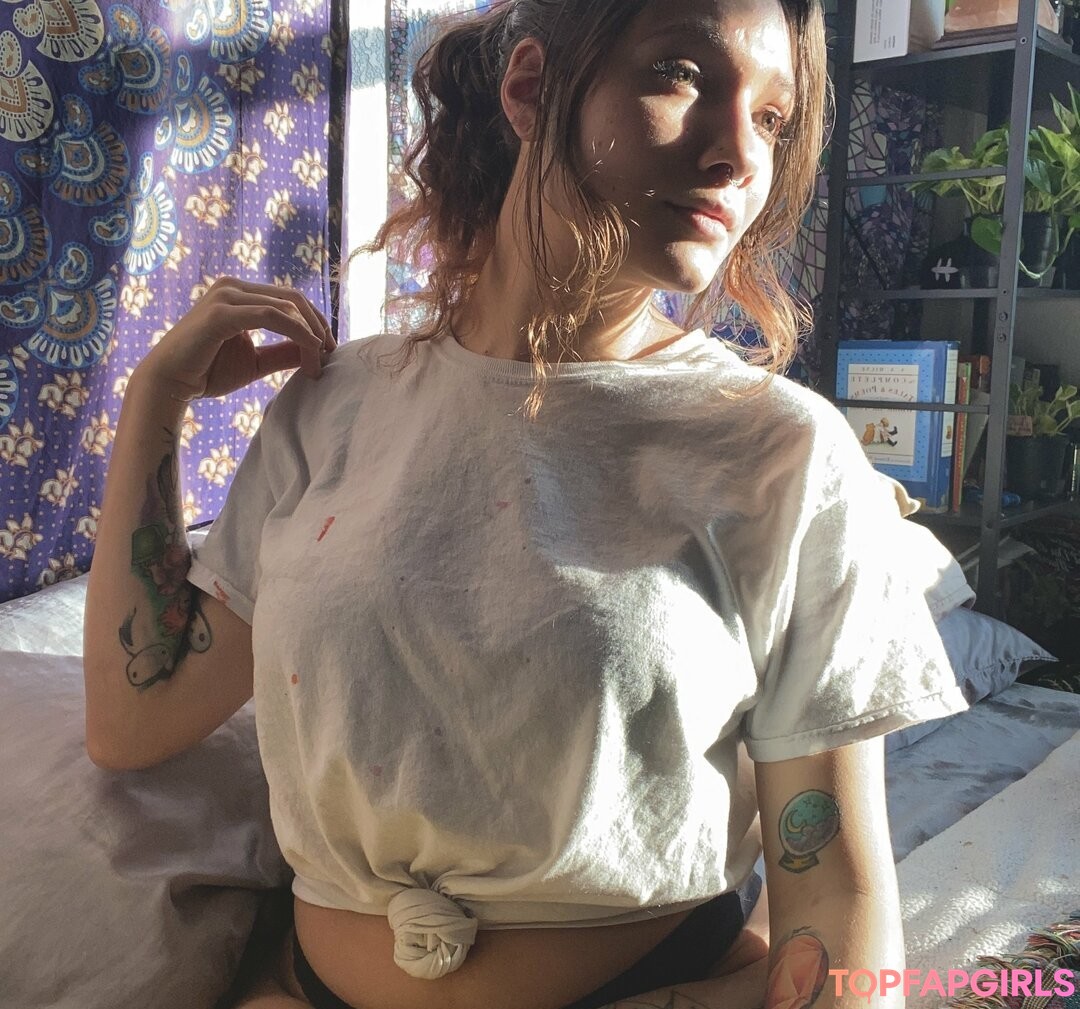 Foto desnuda filtrada de OnlyFans de Rainbownymph #17 Foto desnuda filtrada de OnlyFans de Rainbownymph #17