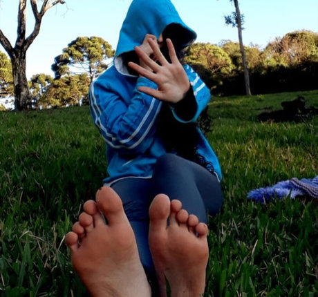 Foto desnuda filtrada de OnlyFans de Friends Pretty Feet