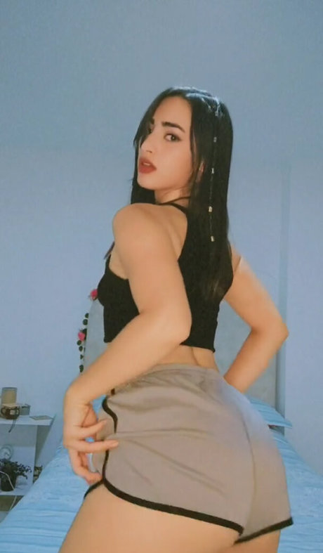 Foto desnuda filtrada de OnlyFans de Yulenygz
