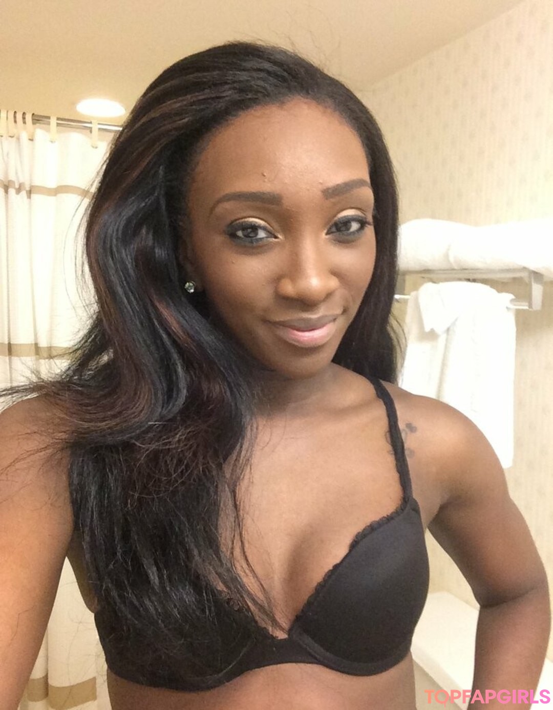 Foto desnuda filtrada de OnlyFans de Dnay Baptiste #8 Foto desnuda filtrada de OnlyFans de Dnay Baptiste #8