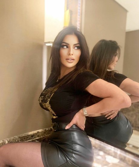 Amira Mounir Srarfi