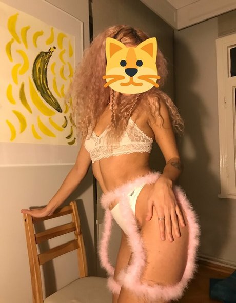 Kittylov2r