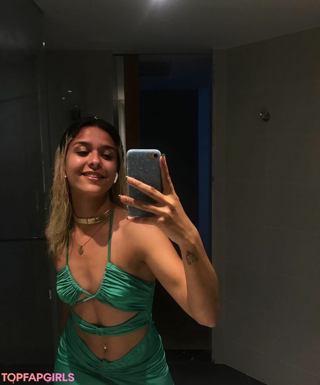 Foto desnuda filtrada de OnlyFans de Kittylov2r #8 Foto desnuda filtrada de OnlyFans de Kittylov2r #8