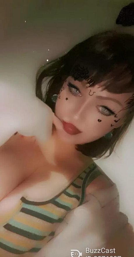 Foto desnuda filtrada de OnlyFans de Maleficence