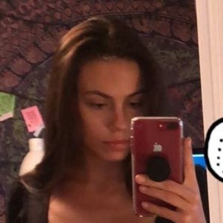 Foto desnuda filtrada de OnlyFans de Sarahjolzzz