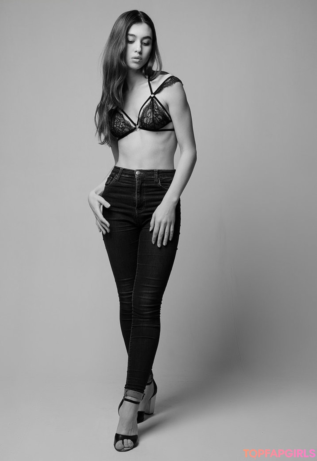 Foto desnuda filtrada de OnlyFans de Diana Pozhidaeva #11 Foto desnuda filtrada de OnlyFans de Diana Pozhidaeva #11