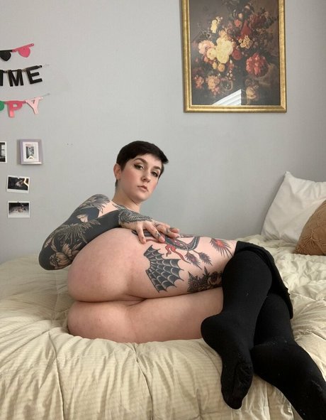 Femme Puppy