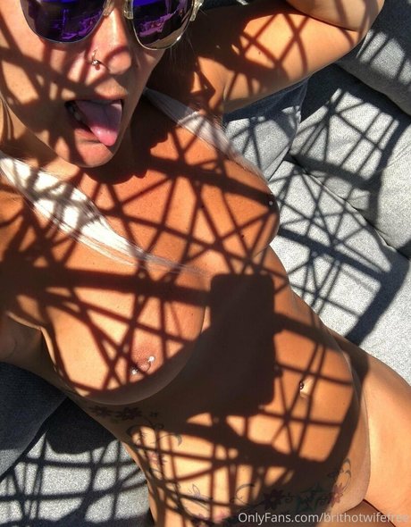 Ukhotwife
