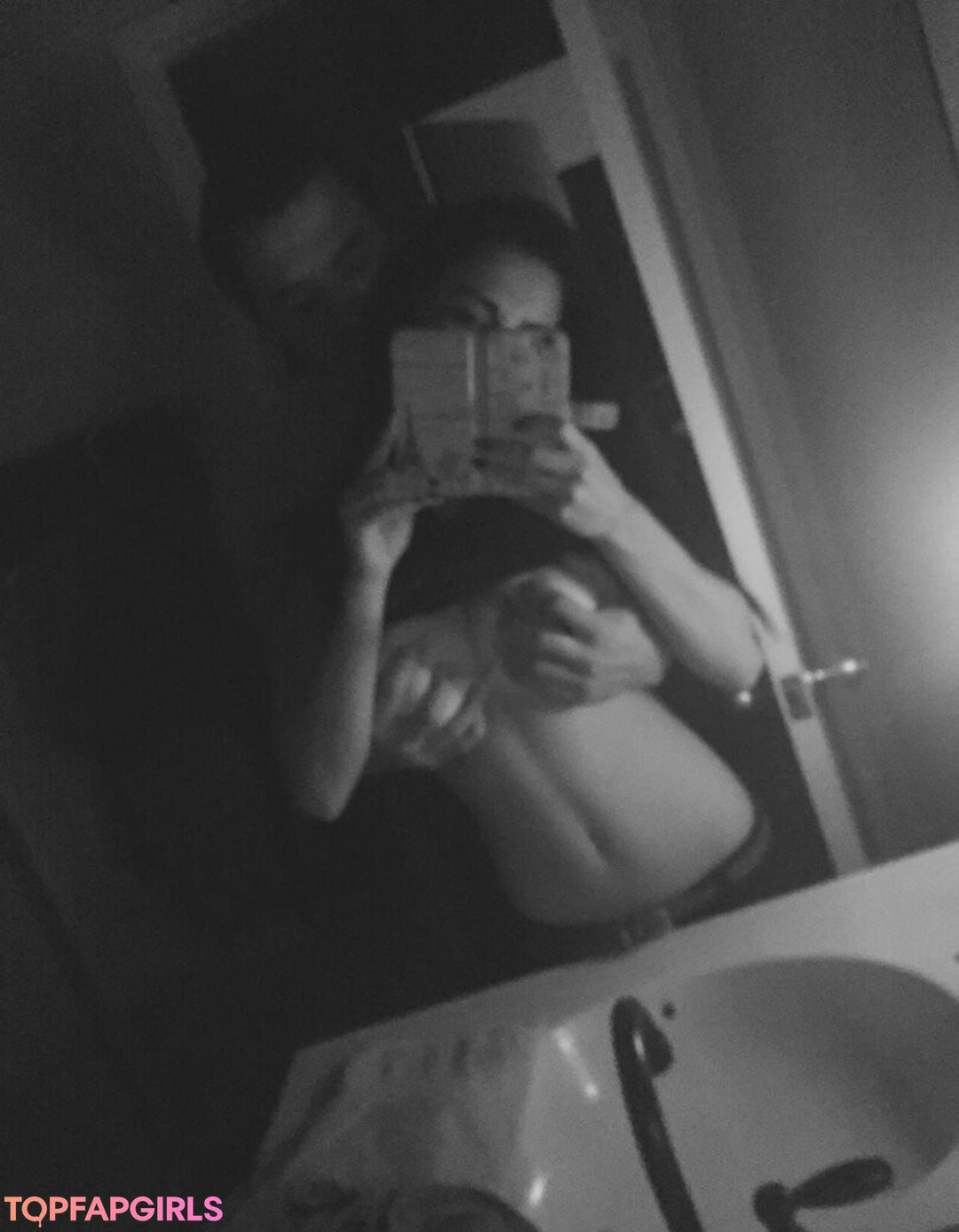 Foto desnuda filtrada de OnlyFans de Sultrysanguine #3 Foto desnuda filtrada de OnlyFans de Sultrysanguine #3