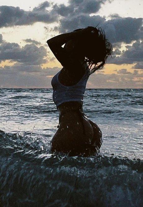 Foto desnuda filtrada de OnlyFans de Akirayass