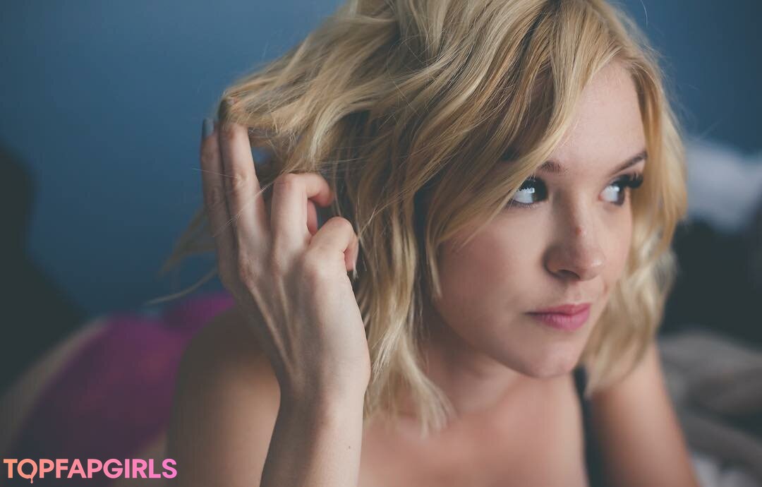 Foto desnuda filtrada de OnlyFans de Brea Grant #91 Foto desnuda filtrada de OnlyFans de Brea Grant #91