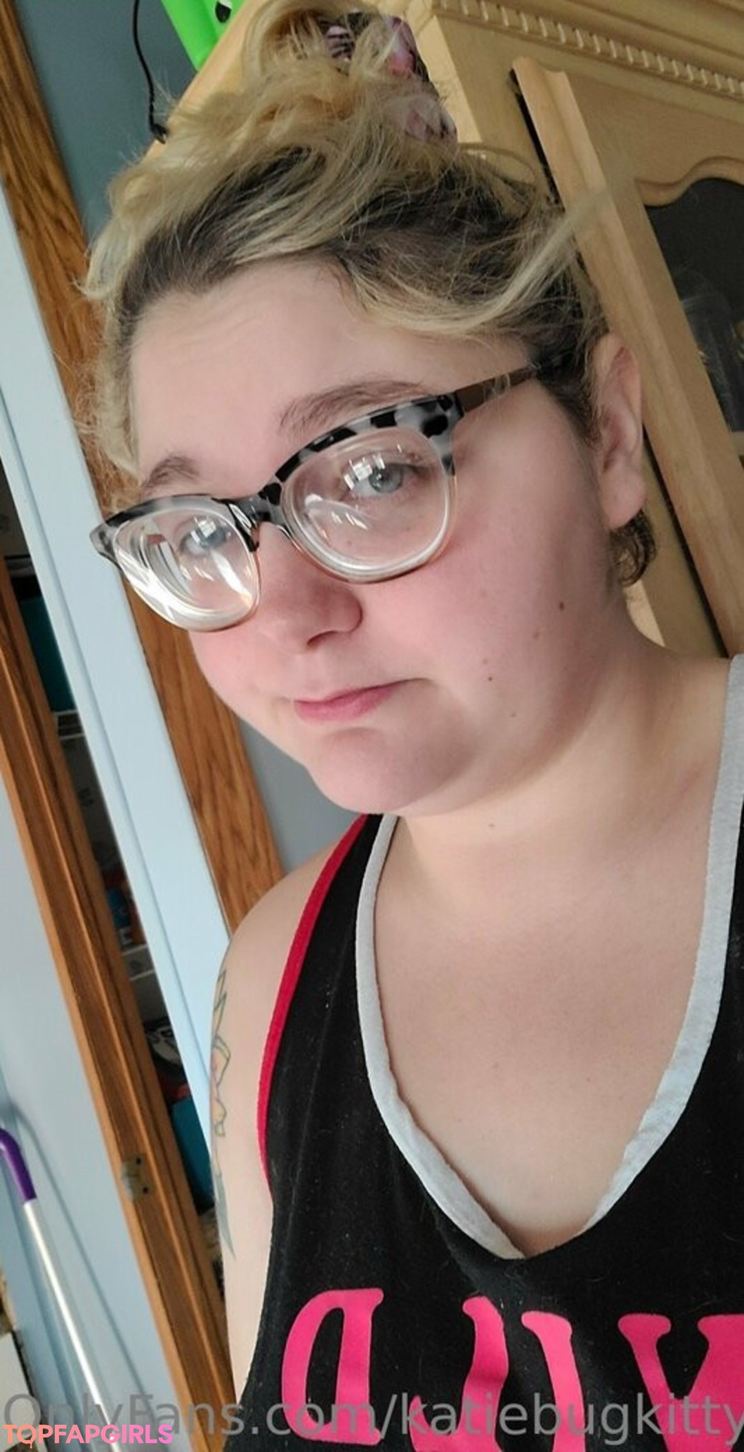 Foto desnuda filtrada de OnlyFans de Katiebugkitty122 #50 Foto desnuda filtrada de OnlyFans de Katiebugkitty122 #50