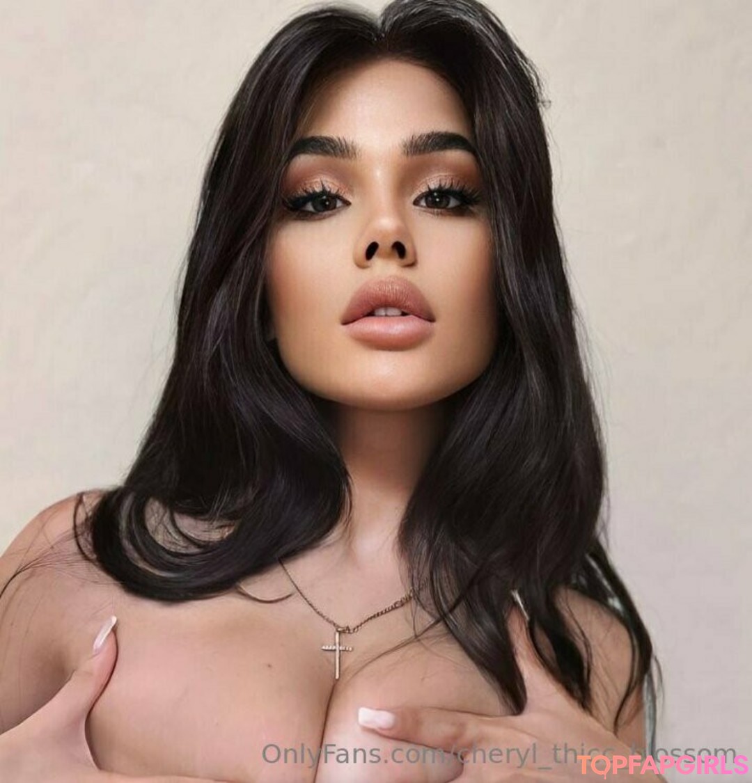 Foto desnuda filtrada de OnlyFans de Cherylthiccblossom #243 Foto desnuda filtrada de OnlyFans de Cherylthiccblossom #243