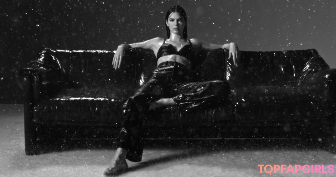 Foto desnuda filtrada de OnlyFans de Kendall Jenner #1616