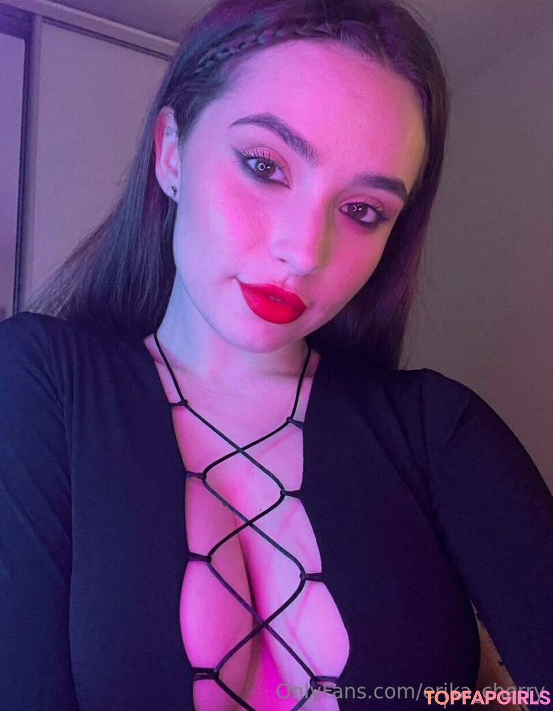 Foto desnuda filtrada de OnlyFans de Erikacherry #166 Foto desnuda filtrada de OnlyFans de Erikacherry #166