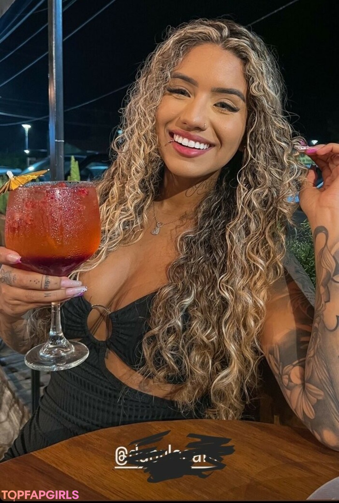 Foto desnuda filtrada de OnlyFans de Muito Linda #238 Foto desnuda filtrada de OnlyFans de Muito Linda #238