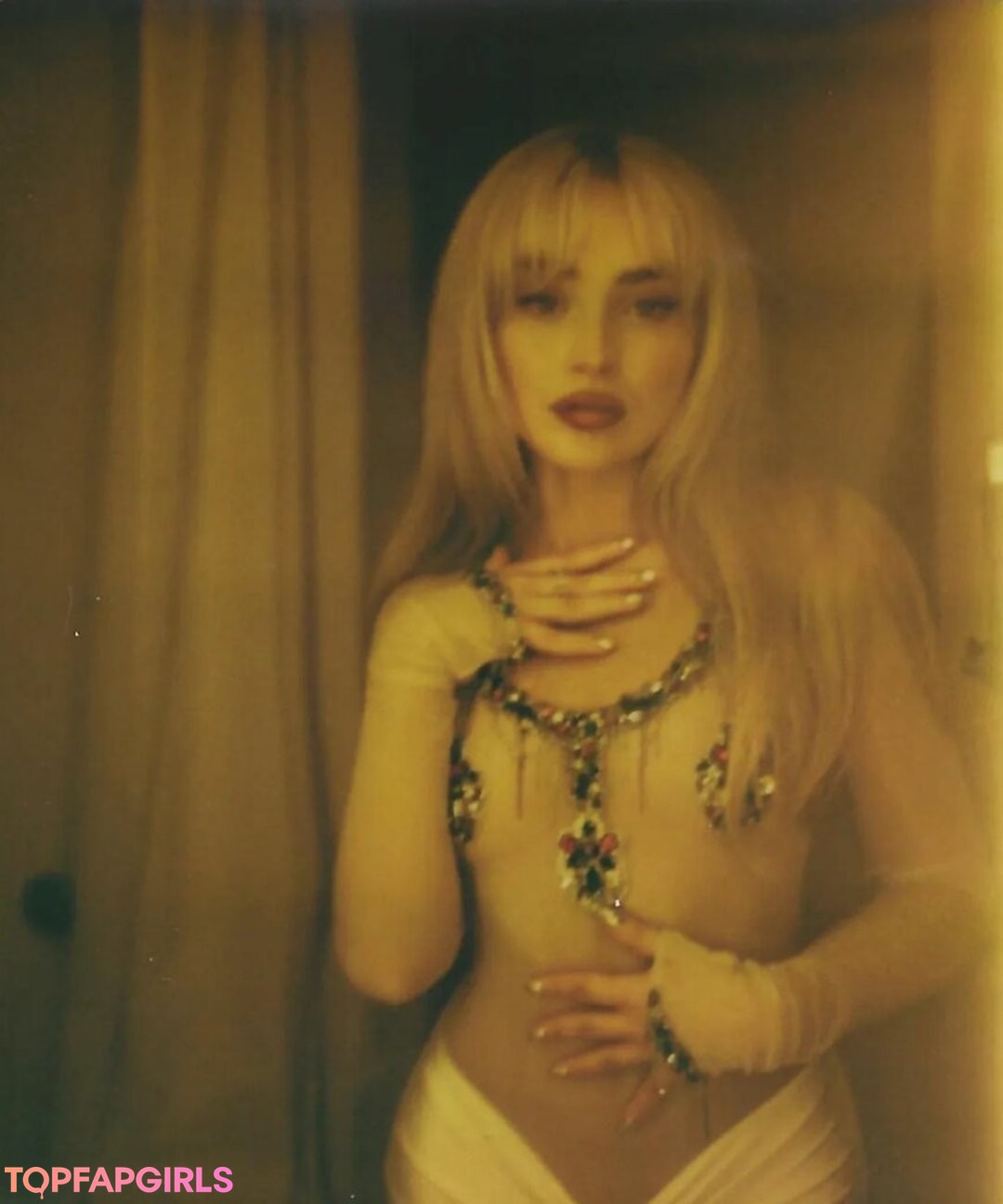 Foto desnuda filtrada de OnlyFans de Sabrina Carpenter #1114