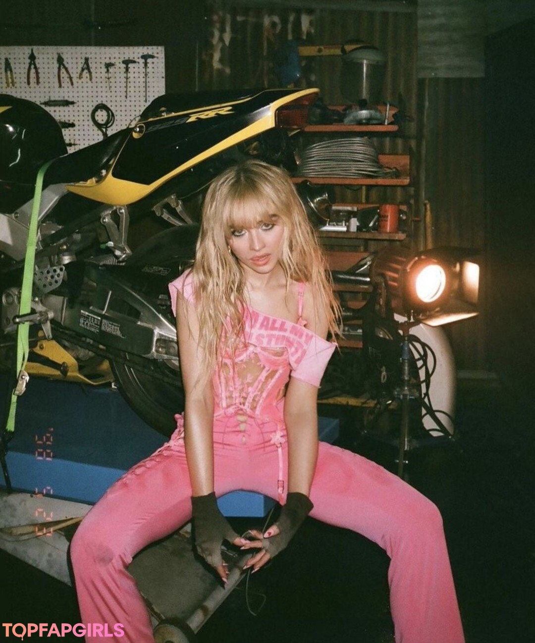 Foto desnuda filtrada de OnlyFans de Sabrina Carpenter #69 Foto desnuda filtrada de OnlyFans de Sabrina Carpenter #69