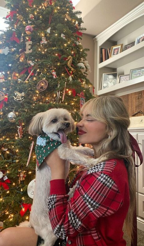 Sabrina Carpenter