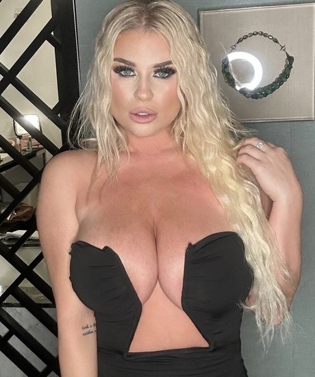 Chloe Michelle